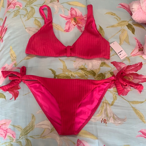 BRAND NEW hot pink bikini set - Picture 2 of 6